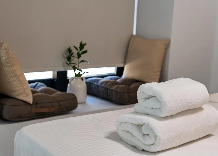 Aelia Elegant * Calamata