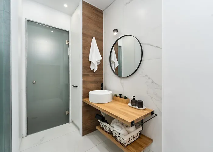 Aelia Elegant * Calamata